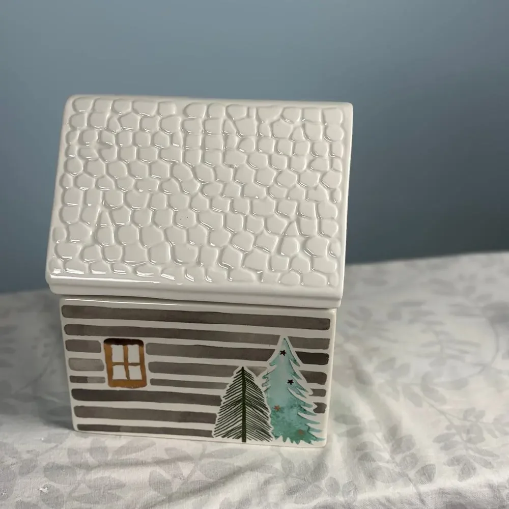 Lenox Balsam Lane Cabin Cookie Jar SKU 890755 Christmas Holiday Collectible